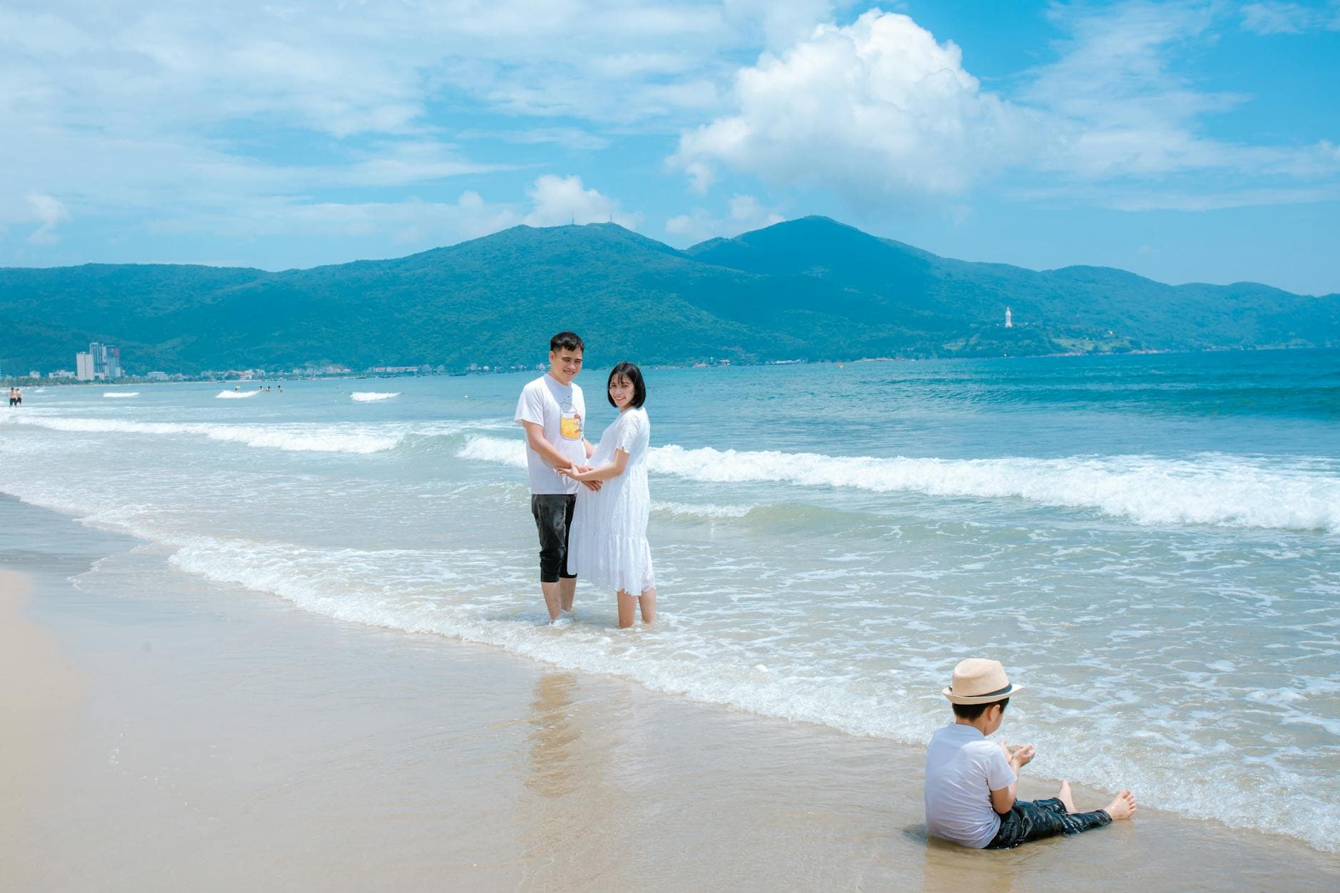 Vietnam vs Thailand for Digital Nomads: The $1,500/Month Showdown